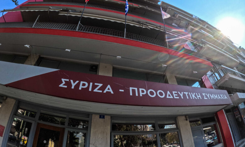 ΣΥΡΙΖΑ:-Παραιτήθηκαν-Μπάμπης-Παπαδάκης-και-Ευγενία-Κουντούρη-–-Παραμένουν-συνεργάτες-του-Στέφανου-Κασσελάκη