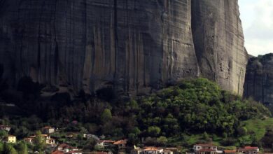 Καστράκι,-ένα-«χωριό-των-βράχων»,-ιδανικό-για-Σαββατοκύριακο