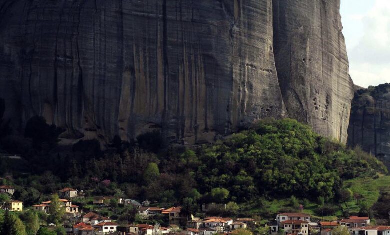 Καστράκι,-ένα-«χωριό-των-βράχων»,-ιδανικό-για-Σαββατοκύριακο