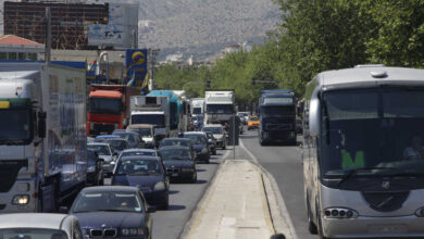 Τριπλή-καραμπόλα-και-μποτιλιάρισμα-στον-Κηφισό-–-live-η-κίνηση-στους-δρόμους