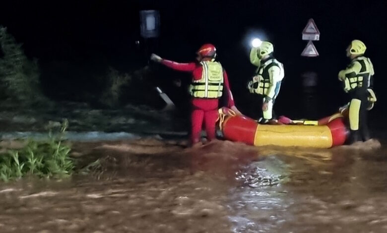 Ένα-μωρό-πέντε-μηνών-και-η-γιαγιά-του-αγνοούνται-από-τις-πλημμύρες-στην-Τοσκάνη