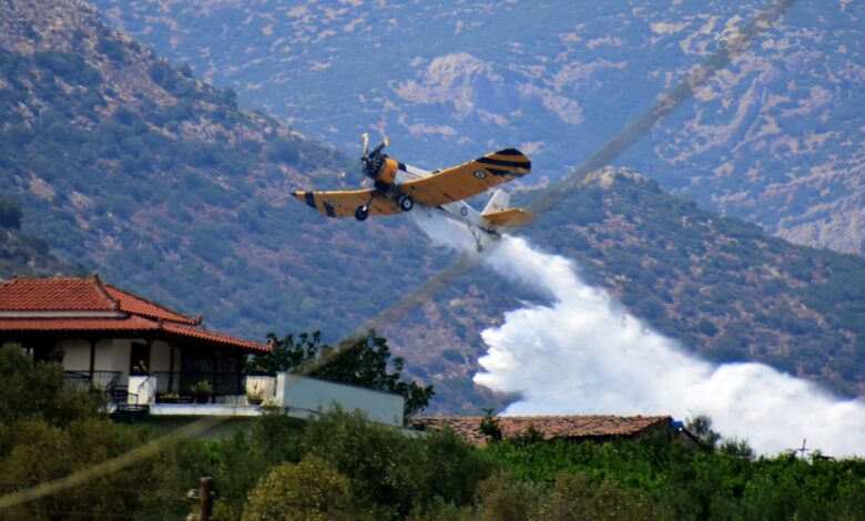 Φωτιά-στο-Ξυλόκαστρο,-στην-περιοχή-Ροζενά-–-Σηκώθηκαν-10-εναέρια-μέρα