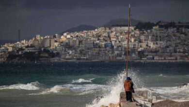 Καιρός-σήμερα:-Κατακόρυφη-πτώση-της-θερμοκρασίας-με-βροχές,-καταιγίδες-και-θυελλώδεις-ανέμους