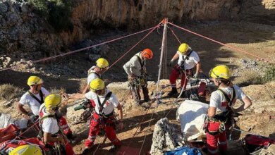 o-Ελληνικός-Ερυθρός-Σταυρός-διοργάνωσε-εντυπωσιακή-εκπαίδευση-Εθελοντών-Σαμαρειτών-Διασωστών-στον-χειρισμό-σχοινιών-και-συστημάτων-διάσωσης