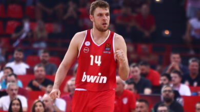 Ο-Σάσα-Βεζένκοφ-και-ο-Σακό-mvp-της-2ης-αγωνιστικής-στη-euroleague