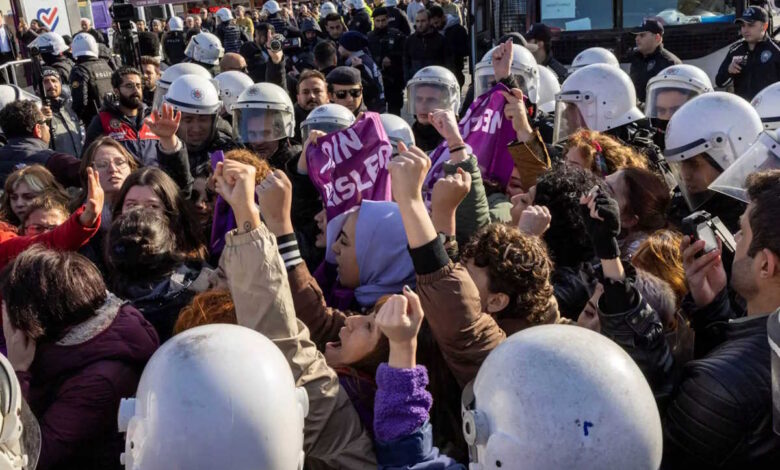 Αστυνομική-βία-στην-Τουρκία-σε-διαδηλώσεις-διαμαρτυρίας-για-τις-γυναικοκτονίες