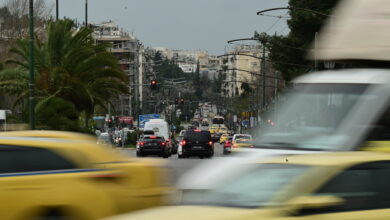 Κίνηση-στους-δρόμους:-Καθυστερήσεις-σε-Κηφισό,-κέντρο-της-Αθήνας-και-Αττική-Οδό