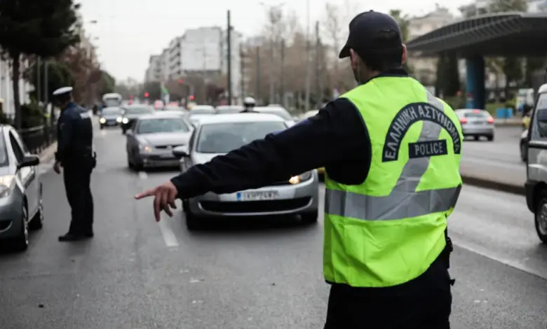 Αστυνομική-επιχείρηση-στη-Λάρισα-–-7-συλλήψεις,-κατασχέσεις-ναρκωτικών-και-όπλων