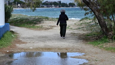 Καιρός-αύριο:-Χαμηλές-θερμοκρασίες,-βροχές-και-ισχυροί-άνεμοι-στα-πελάγη