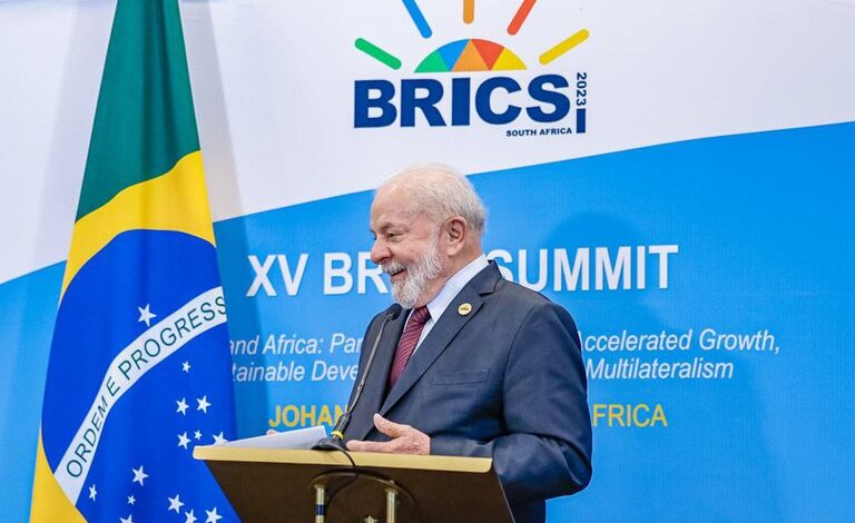 Δεν-θα-πάει-στη-Ρωσία-για-τη-σύνοδο-των-brics-o-Λούλα