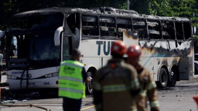 Καμμένο-πούλμαν,-βανδαλισμοί-και-απίστευτο-ξύλο-πριν-τον-αγώνα-Μποταφόγκο-–-Πενιαρόλ,-πάνω-από-200-συλλήψεις