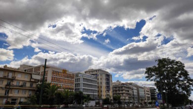 Καιρός-σήμερα:-Φθινοπωρινό-σκηνικό-με-ισχυρούς-ανέμους-έως-7-μποφόρ-–-Στους-26-βαθμούς-η-θερμοκρασία