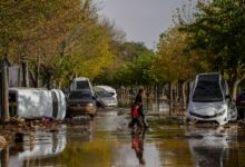 Θρήνος-και-χάος-από-τη-φονική-θεομηνία-στην-Ισπανία-–-Πλησιάζουν-τους-100-οι-νεκροί,-τριήμερο-εθνικό-πένθος