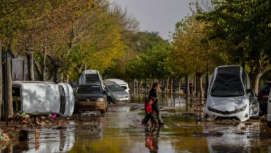 Θρήνος-και-χάος-από-τη-φονική-θεομηνία-στην-Ισπανία-–-Πλησιάζουν-τους-100-οι-νεκροί,-τριήμερο-εθνικό-πένθος