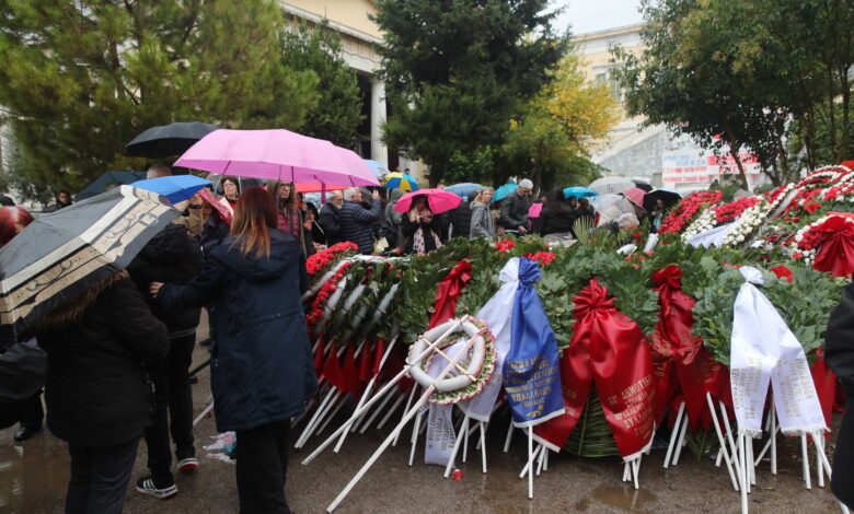 «Φρούριο»-το-κέντρο-της-Αθήνας-για-την-επέτειο-του-Πολυτεχνείου-–-Ανοιχτοί-οι-σταθμοί-του-Μετρό-σε-Μοναστηράκι-και-Ομόνοια,-οι-κλειστοί-δρόμοι