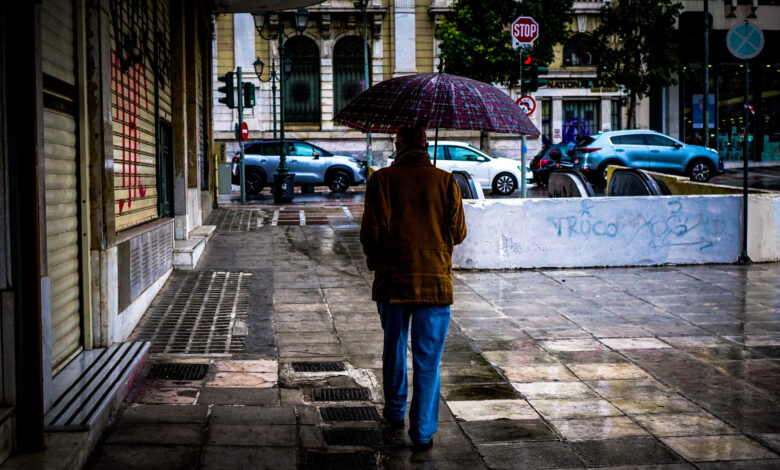 Καιρός-αύριο:-Βροχές-και-σποραδικές-καταιγίδες-σε-πολλές-περιοχές-με-μικρή-άνοδο-της-θερμοκρασίας