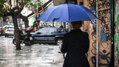 Παρασκευή-με-βροχές-και-χειμωνιάτικη-Κυριακή:-Οι-αλλαγές-στον-καιρό-λόγω-ατμοσφαιρικής-διαταραχής-από-την-Ιταλία