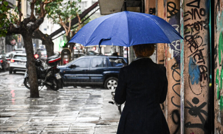 Παρασκευή-με-βροχές-και-χειμωνιάτικη-Κυριακή:-Οι-αλλαγές-στον-καιρό-λόγω-ατμοσφαιρικής-διαταραχής-από-την-Ιταλία