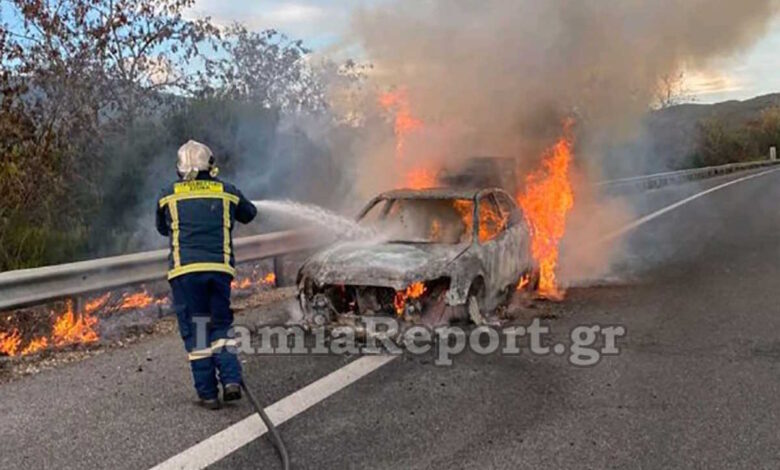 Αυτοκίνητο-λαμπάδιασε-εν-κινήσει-κοντά-στα-διόδια-της-Πελασγίας-–-Έγινε-και-έκρηξη-επειδή-είχε-υγραέριο