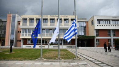 Επίθεση-στον-Αγοραστό-στο-Περιφερειακό-Συμβούλιο-–-φυγαδεύτηκε-με-περιπολικό