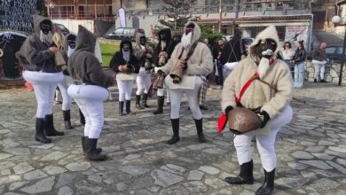 aναβιώνει-το-παραδοσιακό-έθιμο-των-“Καρκατζαλαίων”-στο-Γοργογύρι