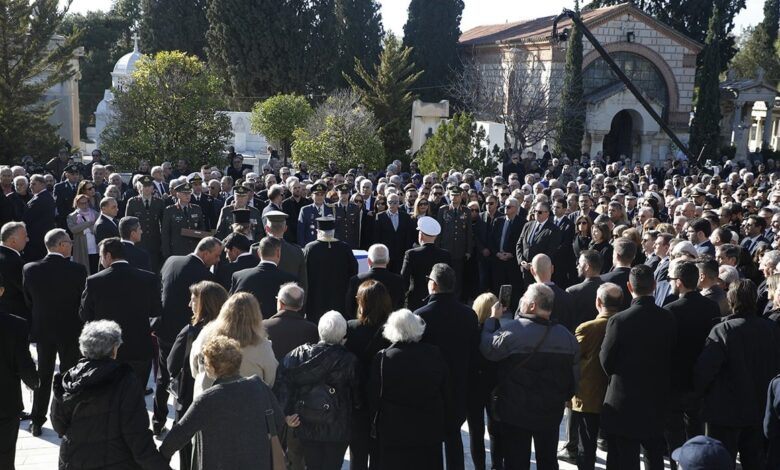 Στην-τελευταία-του-κατοικία-ο-Κώστας-Σημίτης