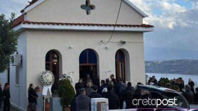 Χανιά:-Βαθιά-οδύνη-στο-τελευταίο-«αντίο»-στον-22χρονο-Παναγιώτη-–-Στο-νοσοκομείο-η-μητέρα-του