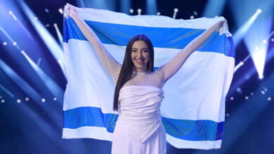 eurovision-2025:-24χρονη-που-επέζησε-από-το-αιματοκύλισμα-της-Χαμάς-στο-φεστιβάλ-nova-θα-εκπροσωπήσει-το-Ισραήλ-–-Είχε-κρυφτεί-κάτω-από-πτώματα