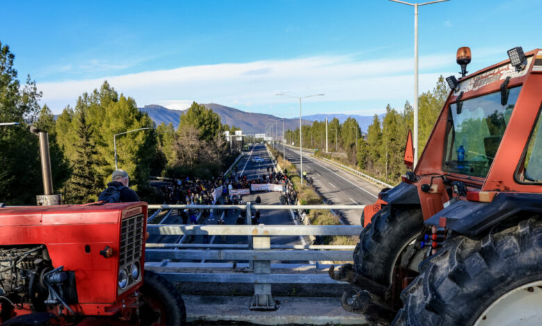 Τραυματίστηκε-αστυνομικός-στα-επεισόδια-με-αγρότες-στην-Καρδίτσα