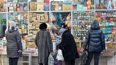 Ρωσία:-Οι-κυρώσεις,-το-αδύναμο-ρούβλι-και-η-κακή-συγκομιδή-ευθύνονται-για-τον-πληθωρισμό