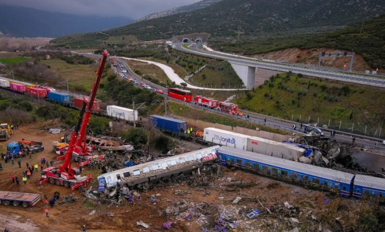 Τέμπη:-Με-μηδενική-εμπειρία-η-αξιωματικός-της-Πυροσβεστικής-που-έστειλαν-για-αυτοψία