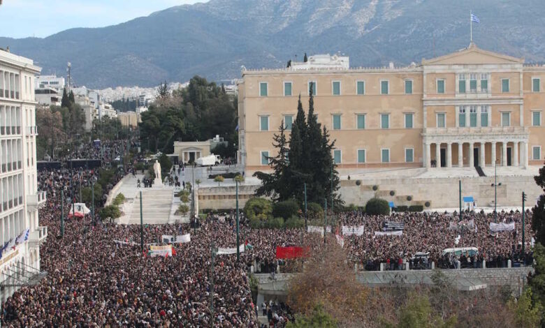 Απεργία:-Εκατοντάδες-συλλαλητήρια-για-τα-δύο-χρόνια-από-τα-Τέμπη-–-Πώς-θα-κινηθούν-τα-Μέσα-Μαζικής-Μεταφοράς