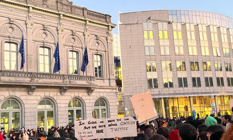 Μεγάλη-κινητοποίηση-Ελλήνων-στις-Βρυξέλλες-για-τα-Τέμπη