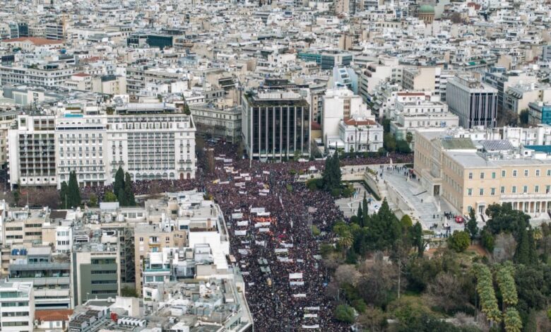 Τέμπη:-Η-ανάγνωση-των-συλλαλητηρίων-από-το-Μαξίμου,-η-δέσμευση-Μητσοτάκη-και-η-αντίστροφη-μέτρηση-για-προανακριτικές