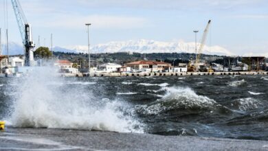 Καιρός-σήμερα:-Τοπικές-βροχές-και-άνεμοι-8-μποφόρ-στο-Αιγαίο