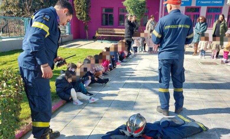 “Όταν-μεγαλώσω-θα-γίνω-πυροσβέστης”…-στον-Γ΄-Παιδικό-Σταθμό-Δ.-Τρικκαίων