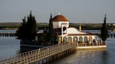 Άγιος-Νικόλαος,-τo-«πλωτό»-μοναστήρι-στην-Ξάνθη-που-προκαλεί-θαυμασμό