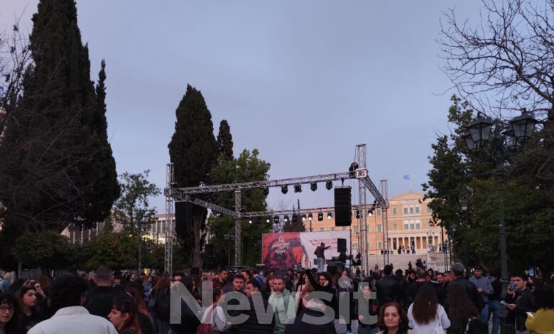 Τέμπη:-Μεγάλη-συναυλία-για-τα-57-θύματα-στην-πλατεία-Συντάγματος-–