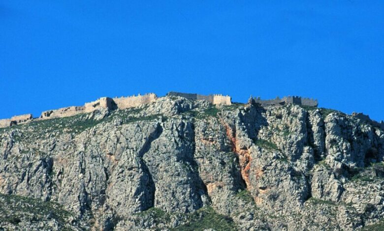 Ακροκόρινθος:-Εκδρομή-στο-ιστορικό-κάστρο-της-Πελοποννήσου-που-απέχει-μια-ώρα-από-την-Αθήνα