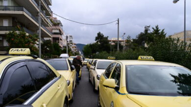 Τροχαίο-στο-Περιστέρι:-Νεκρός-οδηγός-ταξί-στη-Λεωφόρο-Θηβών-–-Τρεις-τραυματίες