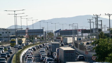 Κίνηση-στους-δρόμους:-Ουρές-χιλιομέτρων-στον-Κηφισό-–-Προβλήματα-στη-Λεωφόρο-Κηφισίας,-στο-κέντρο-της-Αθήνας-και-στην-Αττική-Οδό