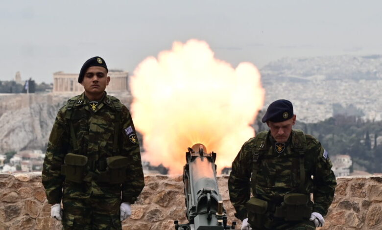 25η-Μαρτίου:-Σείστηκε-ο-Λυκαβηττός-από-τους-κανονιοβολισμούς-–-Η-παράδοση-που-υιοθετήθηκε-από-το-αγγλικό-ναυτικό