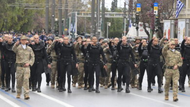 25η-Μαρτίου:-Οι-πιο-χαρακτηριστικές-στιγμές-από-την-στρατιωτική-παρέλαση-–-Από-τα-ΟΥΚ,-στα-rafale-και-στα-άρματα-μάχης