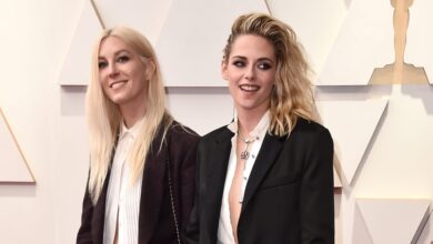 h-Κρίστεν-Στιούαρτ-παντρεύτηκε-την-αγαπημένη-της:-Οι-δύο-γυναίκες-αντάλλαξαν-όρκους-αιώνιας-αγάπης-στο-σπίτι-τους