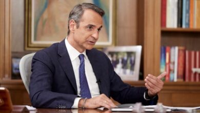 Τρίτη-θητεία-Μητσοτάκη:-Υποσχέσεις,-αναβολές-και-το-«παραμύθι»-της-σταθερότητας