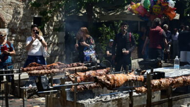 Εντατικοί-και-αυστηροί-έλεγχοι-στην-πασχαλινή-αγορά-–-Επάρκεια-και-προσιτές-τιμές-για-τα-αμνοερίφια