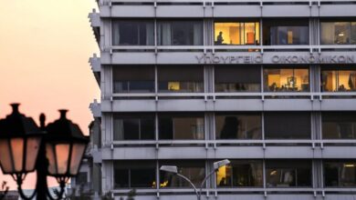 Στις-15.000-ευρώ-η-απαλλαγή-ΦΠΑ-για-τις-μικρές-επιχειρήσεις