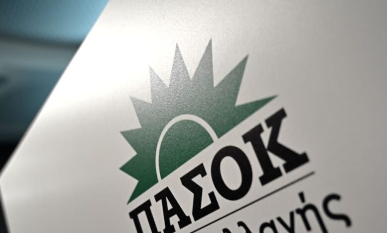 ΠΑΣΟΚ:-Η-στρατηγική-στην-υπόθεση-Καραμανλή-και-η-αυτόνομη-πορεία-παρά-τις-πιέσεις-για-συμμαχίες