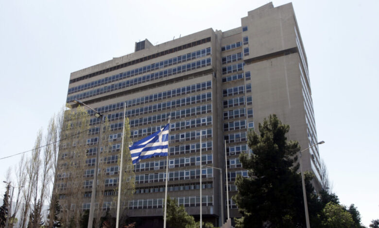 Αλεξανδρούπολη:-Συνελήφθη-59χρονος-που-φωτογράφιζε-στρατιωτικές-εγκαταστάσεις