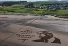 Ντόναλντ-Τραμπ:-Ακτιβιστές-της-greenpeace-μπούκαραν-στο-γήπεδο-γκολφ-του-στην-Σκωτία –-Εντυπωσιακά-πλάνα-από-τον-αέρα